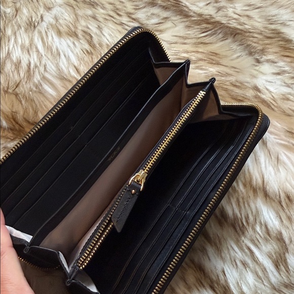 Tumi Black Leather Clutch with Gold Detail - Picture 5 of 10